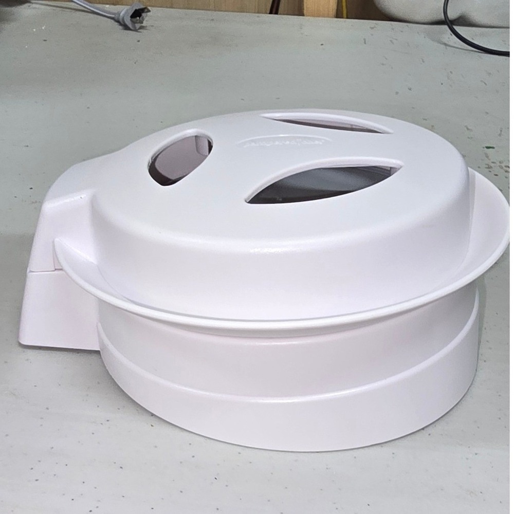 Pampered Chef Close & Cut Slicer White Gray Manual Food Prep Tool 1118